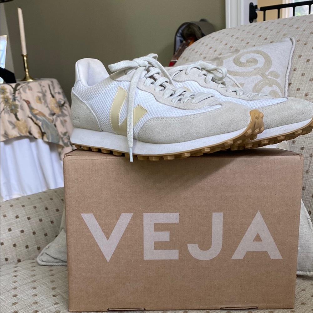 Veja Cream and White Casual Sneakers